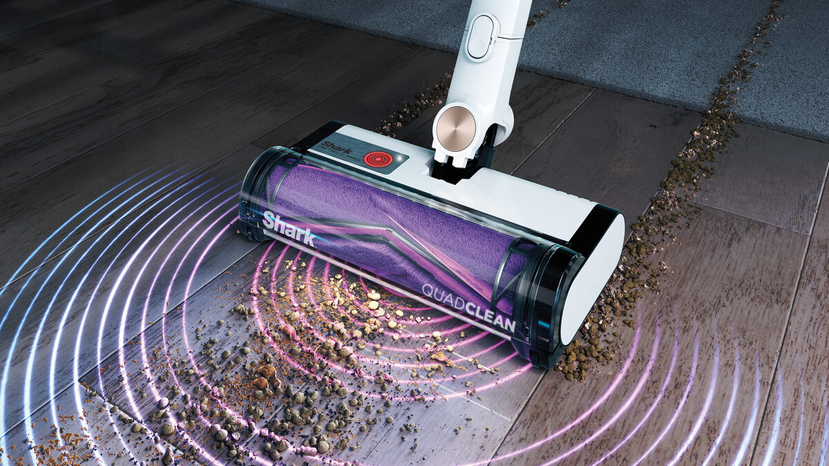 Shark Detect Pro QuadClean head with DirtDetect dirt detection visualisation